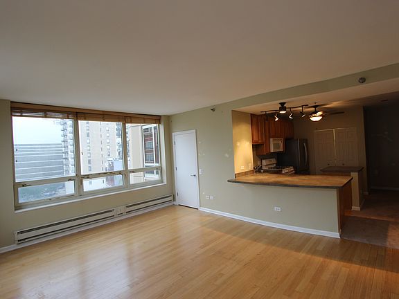 5th image of 1111 S Wabash Ave APT 1006
