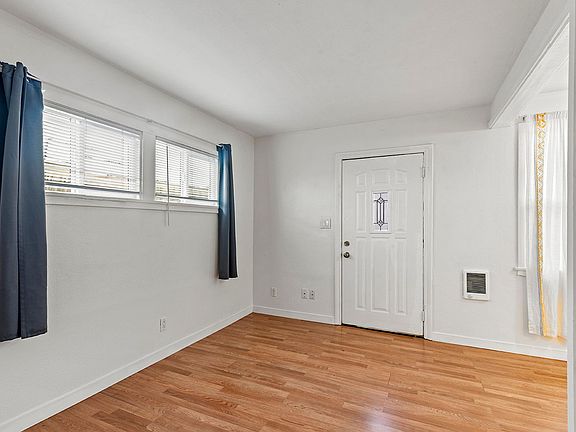 4th image of 4025 La Salle St #4029