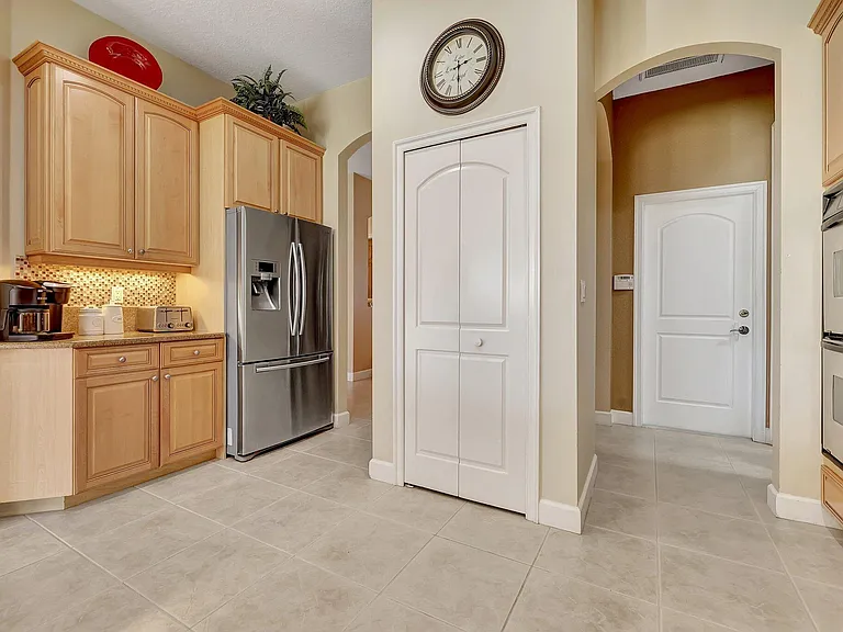 827 SW Grand Reserves Blvd — Photo 11
