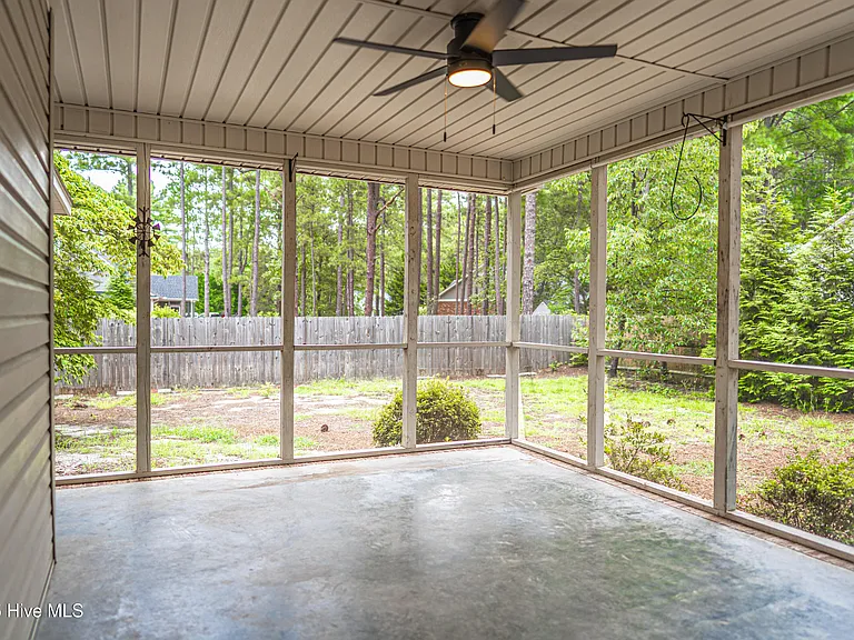 104 Juniper Creek Blvd — Photo 41