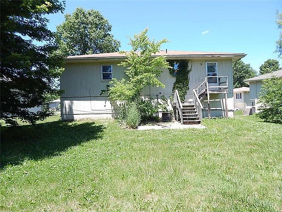 3rd image of 1305 E 20th St
