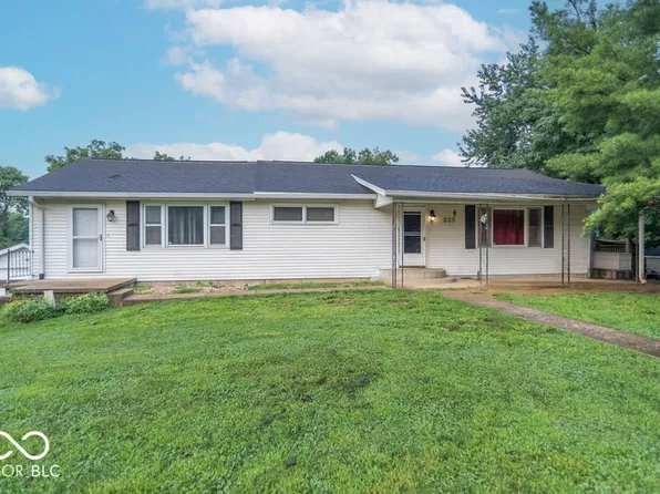 225 N Hartstrait Rd, Bloomington, IN 47404
