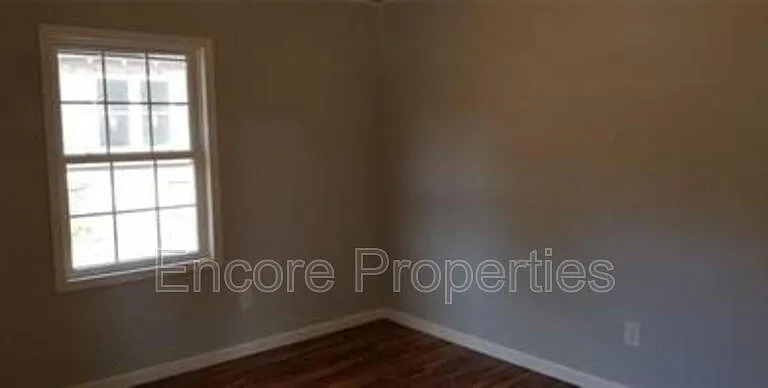 119 S 7th Ave — Photo 11