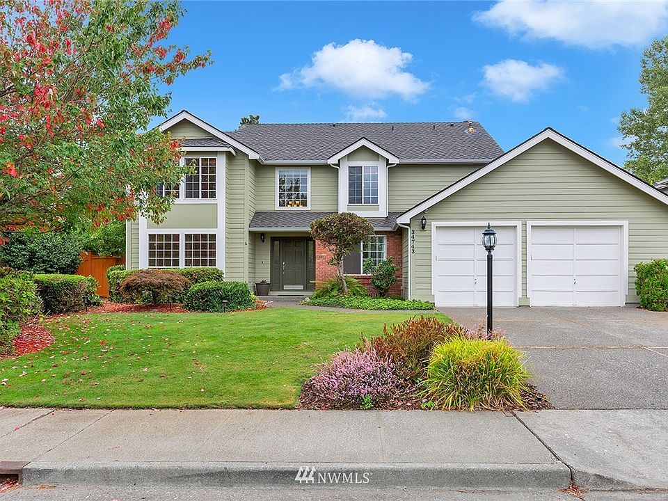 Immaculately maintained 2 story home in Campus Highlands. This home features Hardi-Plank siding & newer gutters.