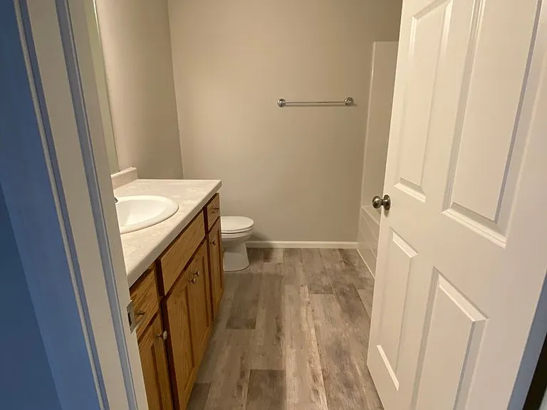 1539B Gunston Dr — Photo 5