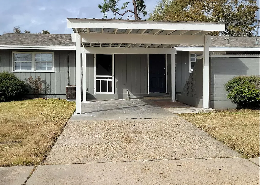Building Photo - 874 Von Blond Dr