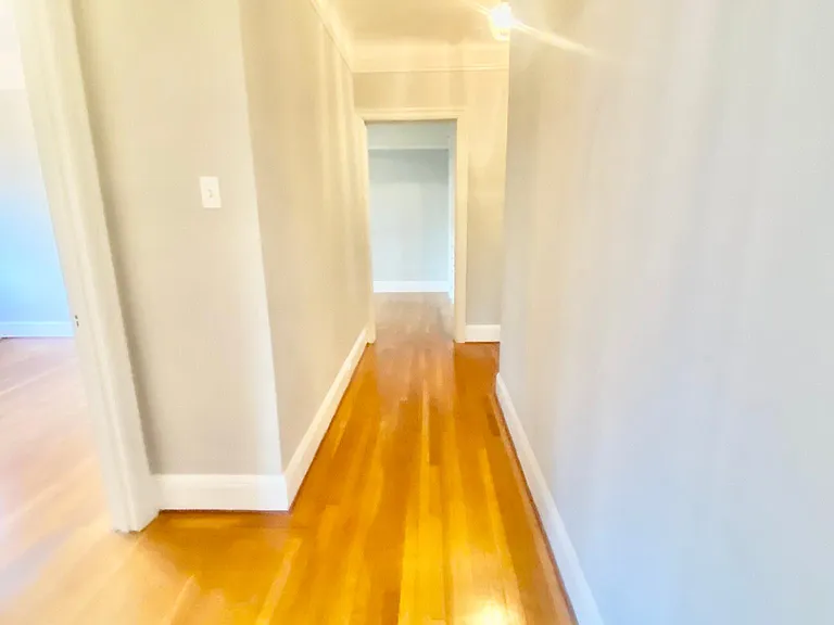 2815 Filbert St #204 — Photo 16