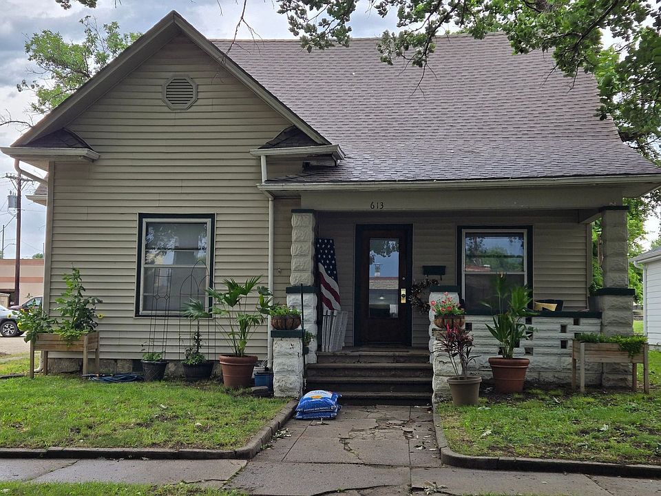 1st image of 613 Clarke St