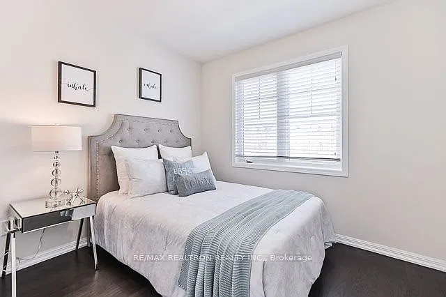 76 Gas Lamp Ln — Photo 12