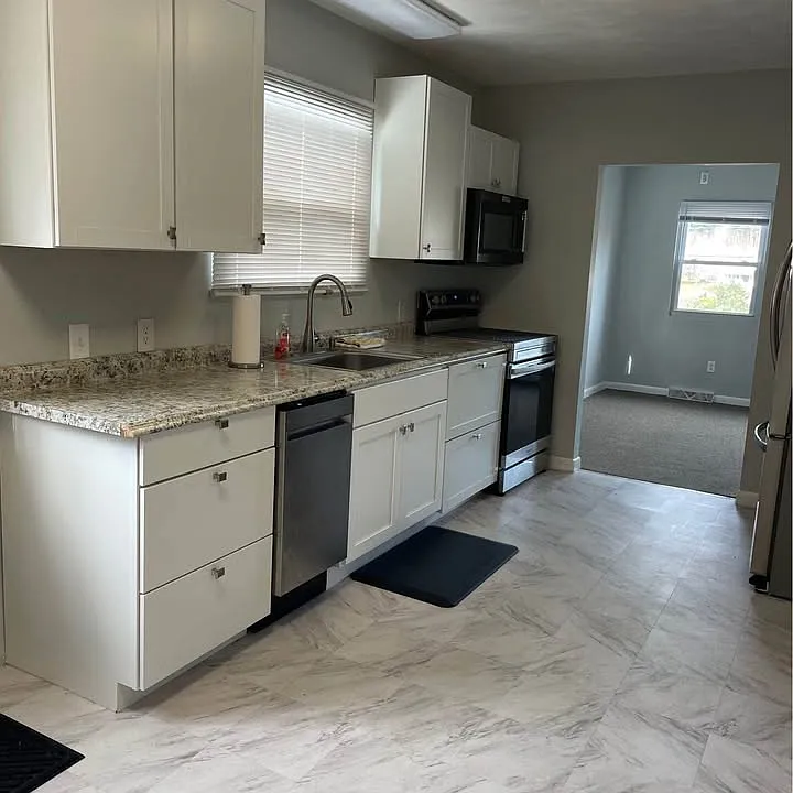 156 Shore Dr