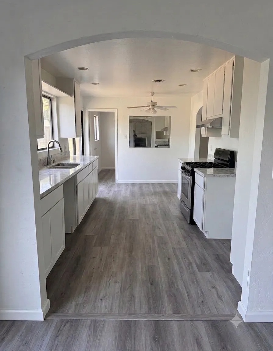 3 bed, 2.5 bath, 1551 sqft, $5,000 — Photo 4