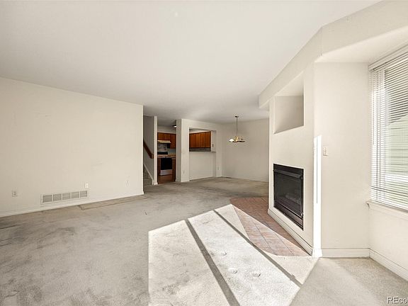 5th image of 1036 Delta Dr #E-5