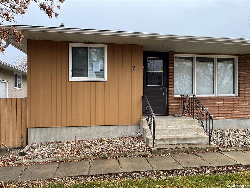 1st image of 7 McMurchy Ave