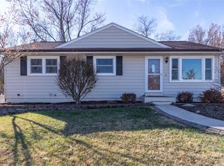 10455 Dandridge Dr, Saint Louis, MO 63123