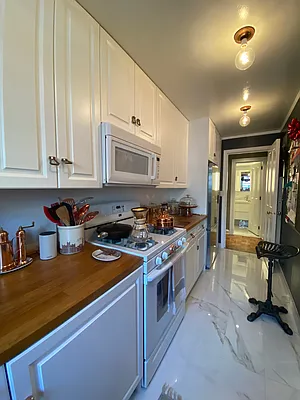 Rented by Oxford Property Group | media 43