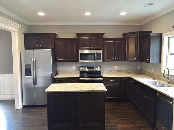 3rd image of 1063 Laramie Lot 120