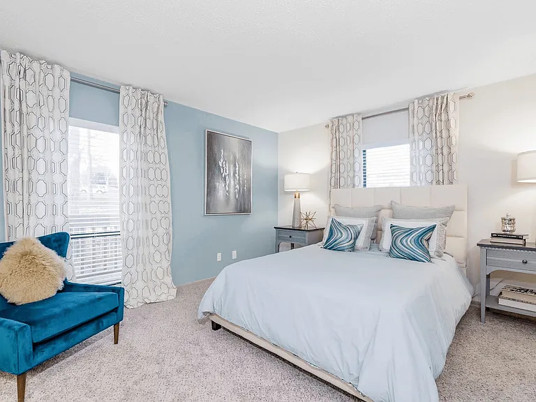 Madison Southpark Apartment Homes — Photo 34