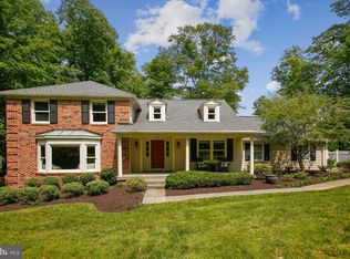 223 Falcon Ridge Rd, Great Falls, VA 22066
