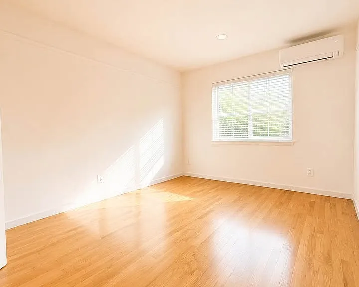 70-30 Sybilla St #1D — Photo 4