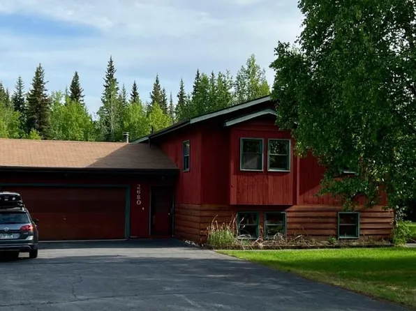 2680 Terry Ln, North Pole, AK 99705