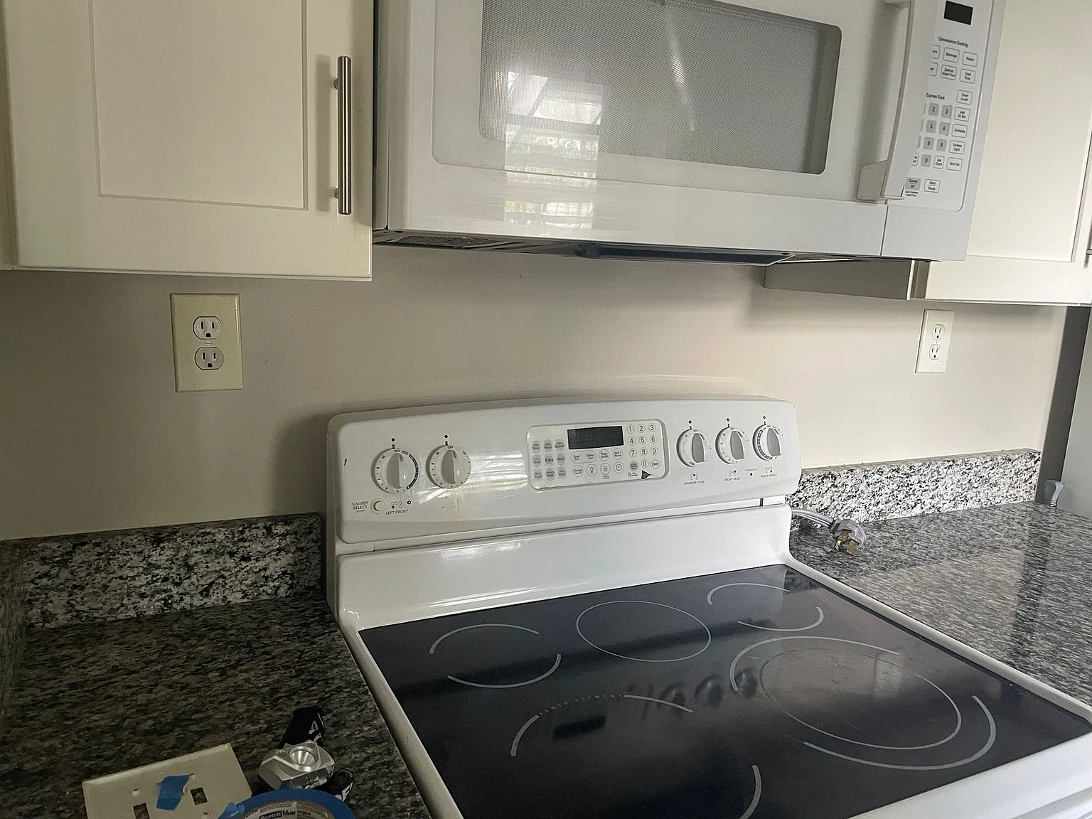 2 bed, 976 sqft, $1,450 — Photo 2