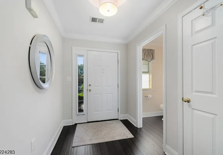 13 Knox Ct — Photo 2
