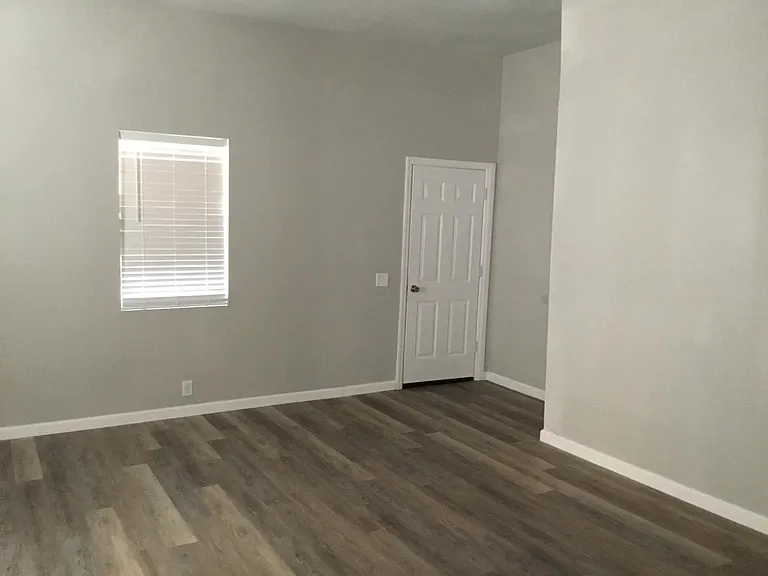 115 Rosedale Ave — Photo 9