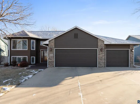 3124 S Alpine Ave, Sioux Falls, SD 57110