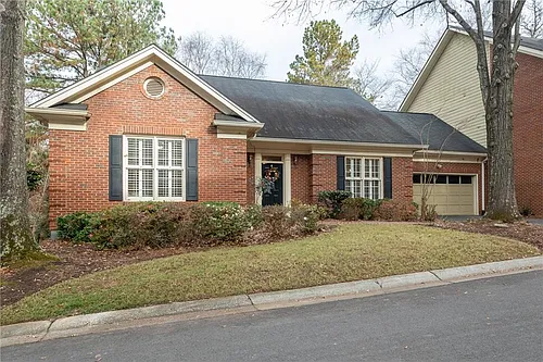 7155 Roswell Rd #42 Photo 1