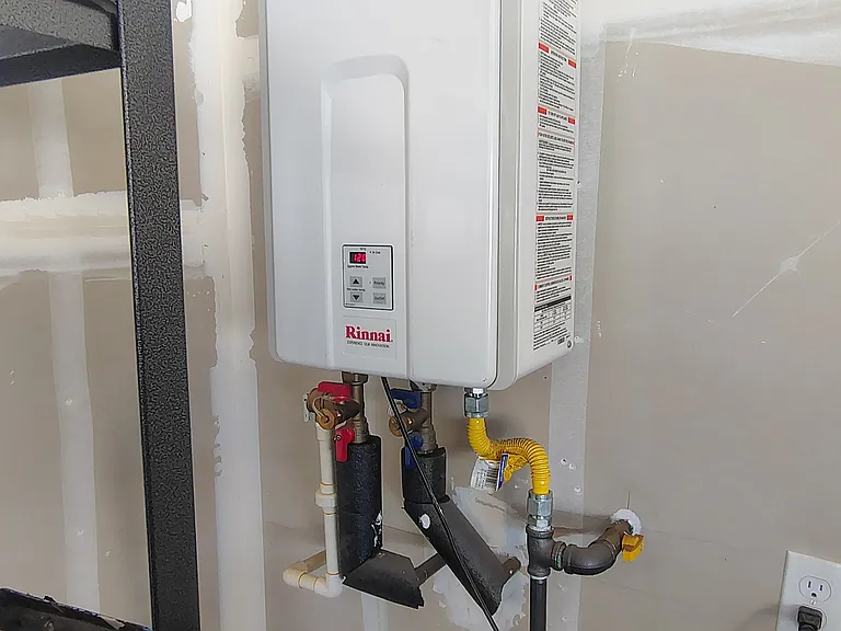 Tankless water heater instant hot water
