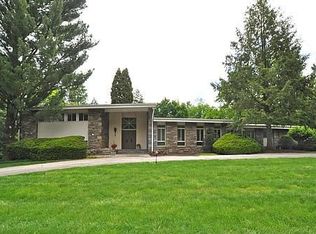 927 Frazier Rd, Rydal, PA 19046