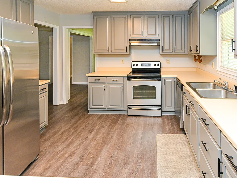 157 Greenwood Dr — Photo 9