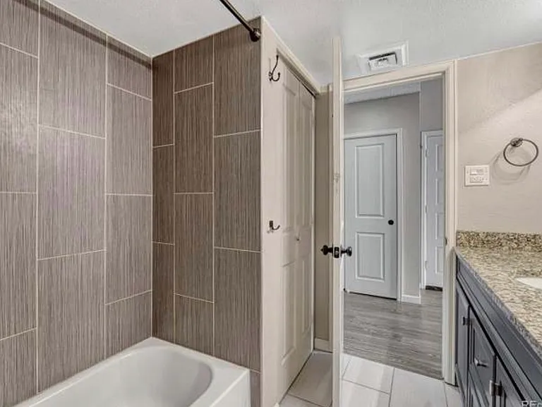 3337 S Monaco Street Pkwy #C — Photo 8