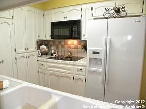 3rd image of 631 Chauncey Dr