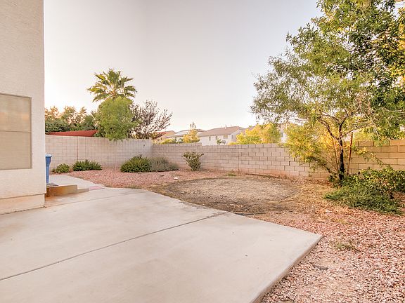 5th image of 8612 Honey Vine Ave