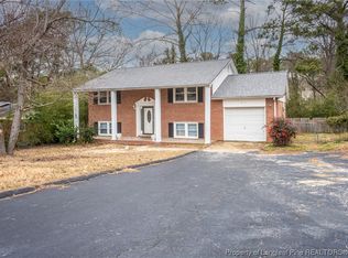 214 Lansdowne Rd, Fayetteville, NC 28314