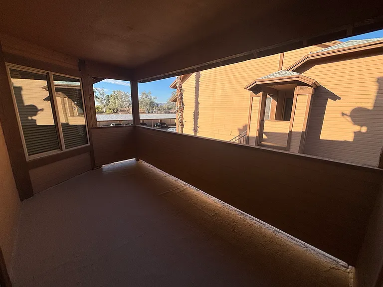 1670 W Park Wood Ln — Photo 15