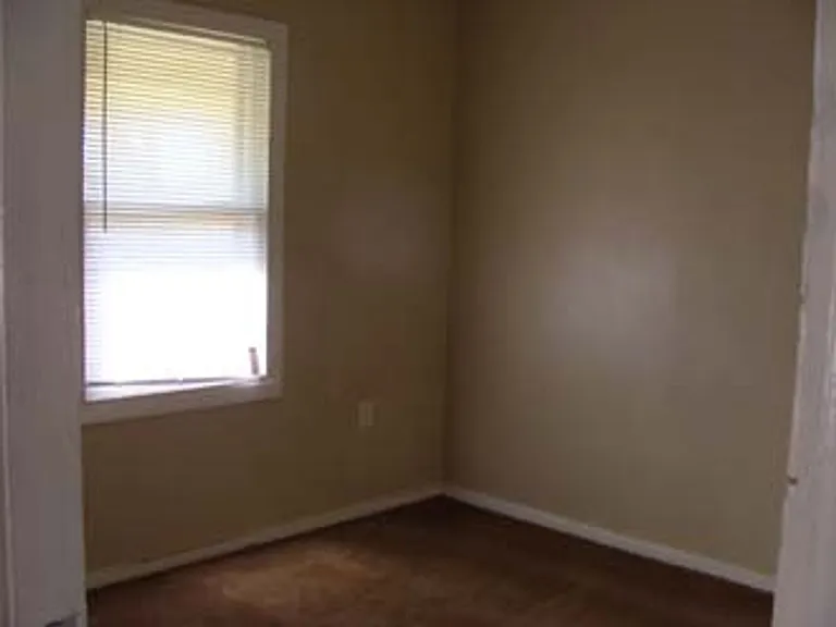 1591 Zener St — Photo 29