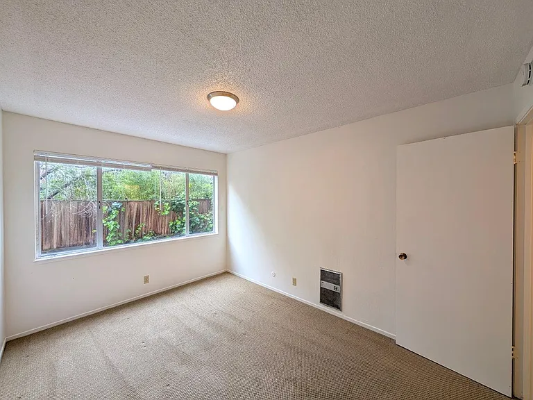 1925 Delaware St #1C — Photo 28