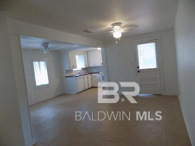 16219 Silverhill Ave — Photo 24