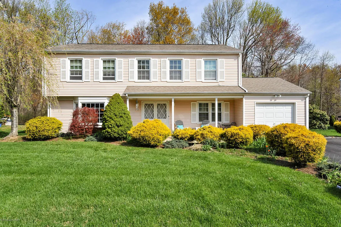36 Devon Dr photo 1