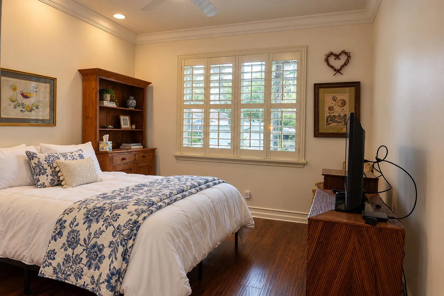 3 bed, 2.0 bath, 1978 sqft, $4,000 — Photo 4