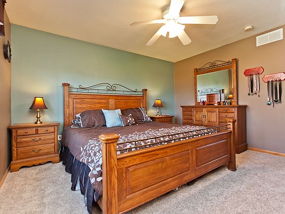 5th image of 209 Agape Ave