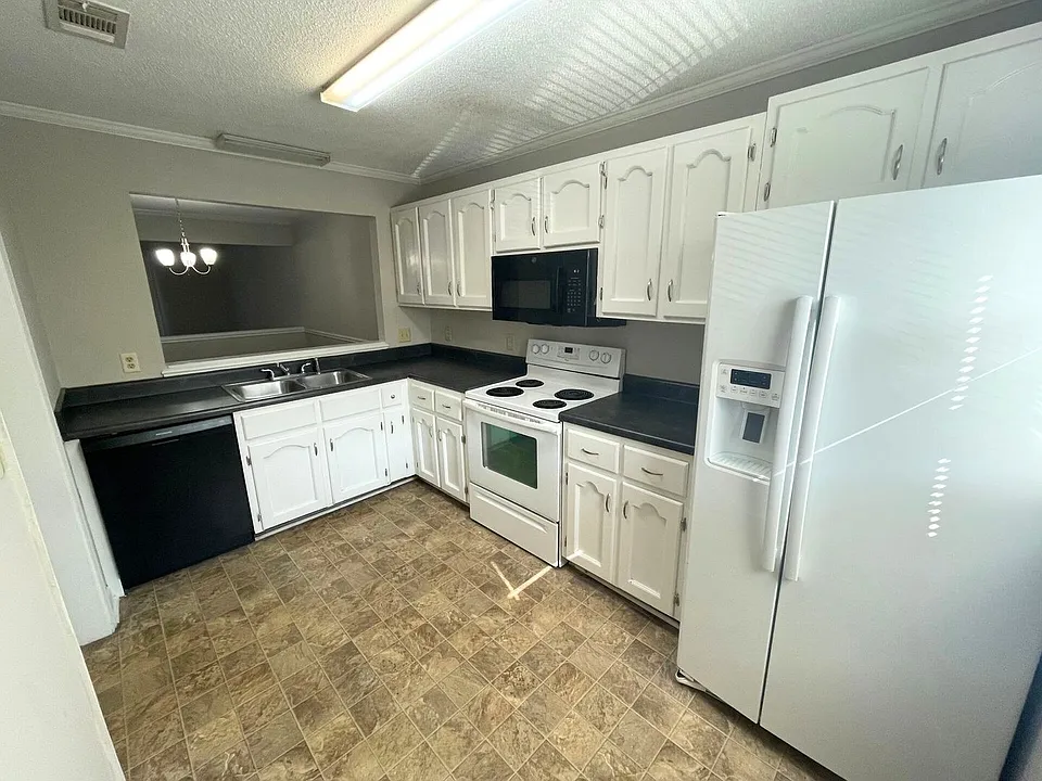 2505 W Broad St #414