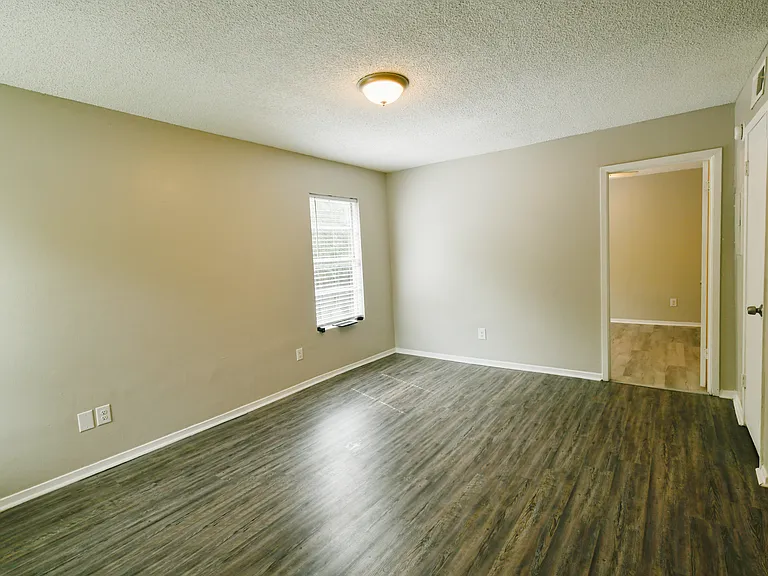 Bird's Nest Apartments — Photo 19