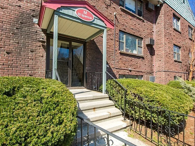 32 Spencer Rd #26M — Photo 11