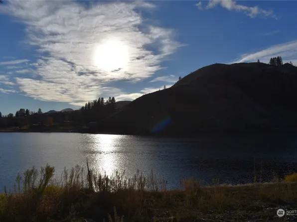685 Loomis Oroville Road, Tonasket, WA 98855