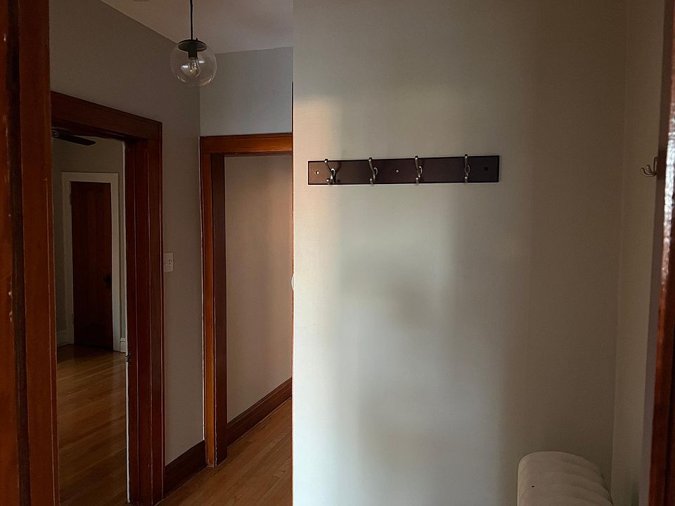 Entryway/Hall