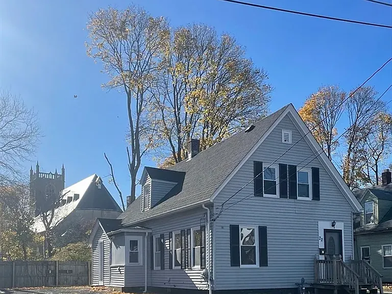 22 Legion Pkwy — Photo 3