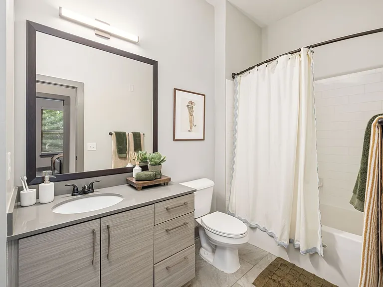 District at Duluth Apartments — Photo 10